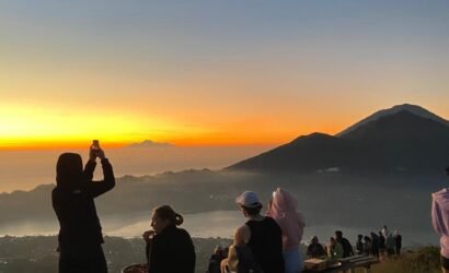 Mount Batur Sunrise Trekking & Hotspring