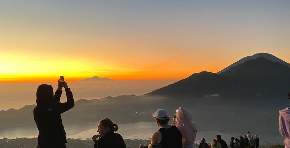 Mount Batur Sunrise Trekking & Hotspring
